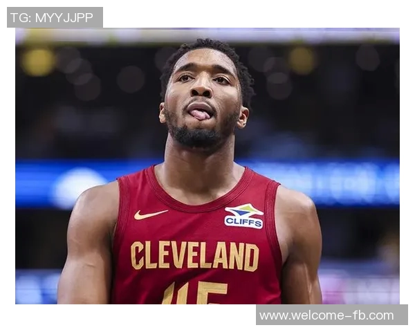 米切尔短暂出战18分钟表现平平贡献7分1板2助2断展现潜力